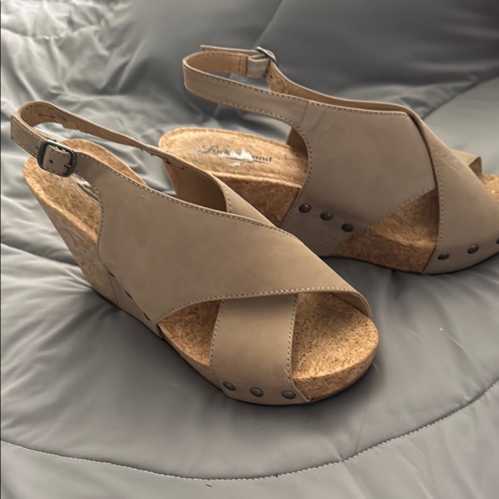 Lucky Brand Tan Wedge Sandals with Crisscross Straps